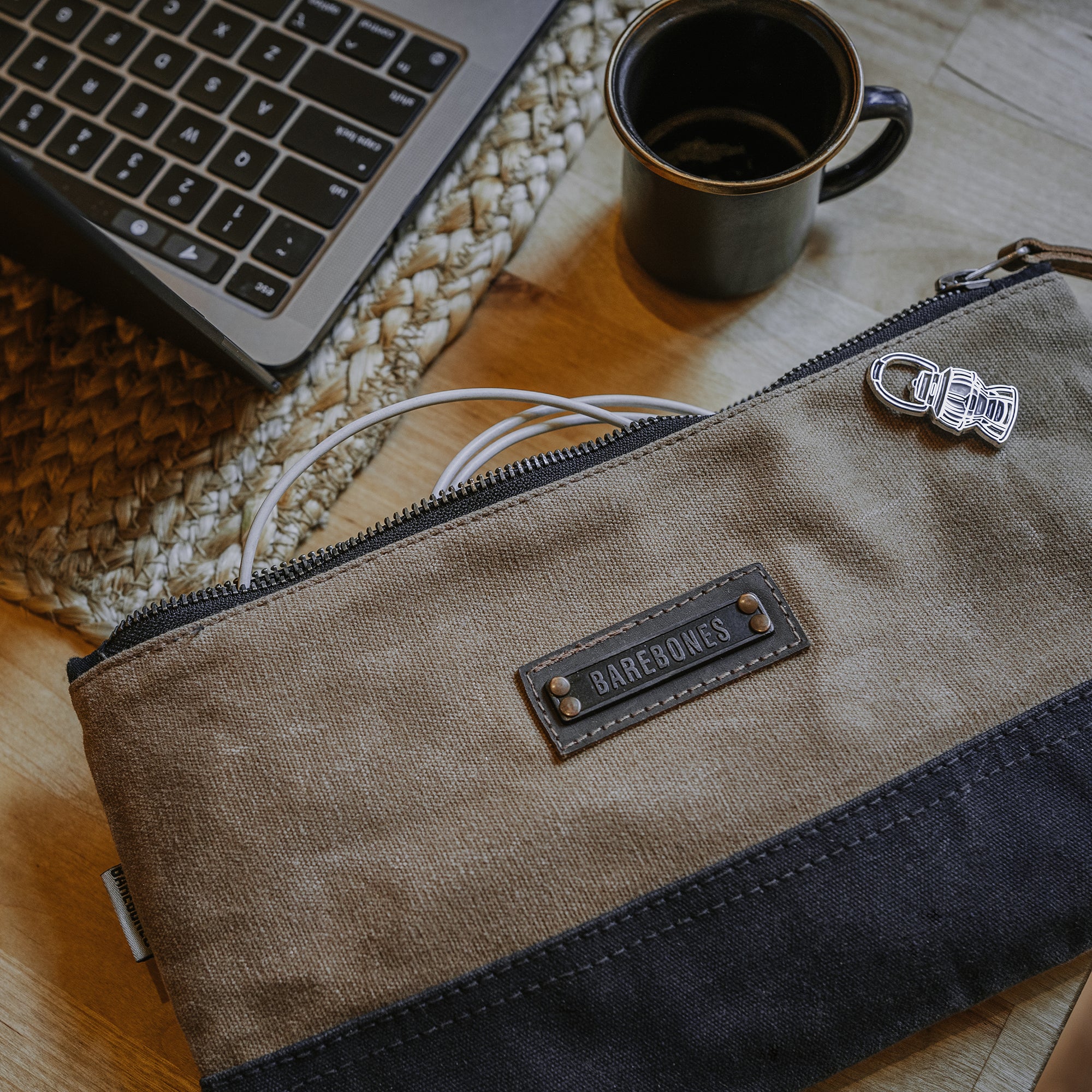 neelum-zipper-pouch-13-13-STC-722_NeelumZipperPouch-Small-Khaki_PDP_07 Neelum Zipper Pouch - Khaki